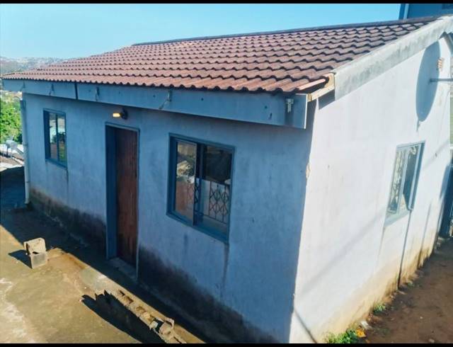 2 BEDROOM HOUSE FOR SALE IN NEWLANDS WEST